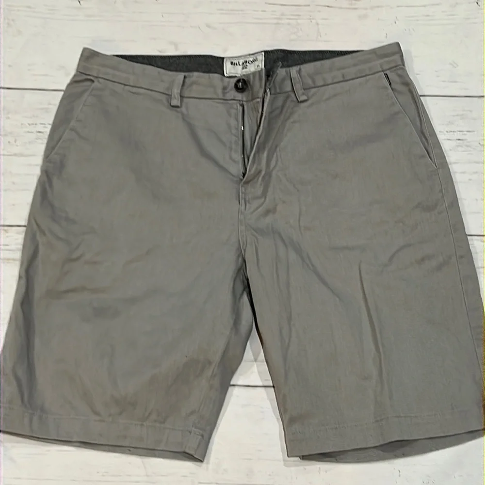 Billabong mens gray shorts